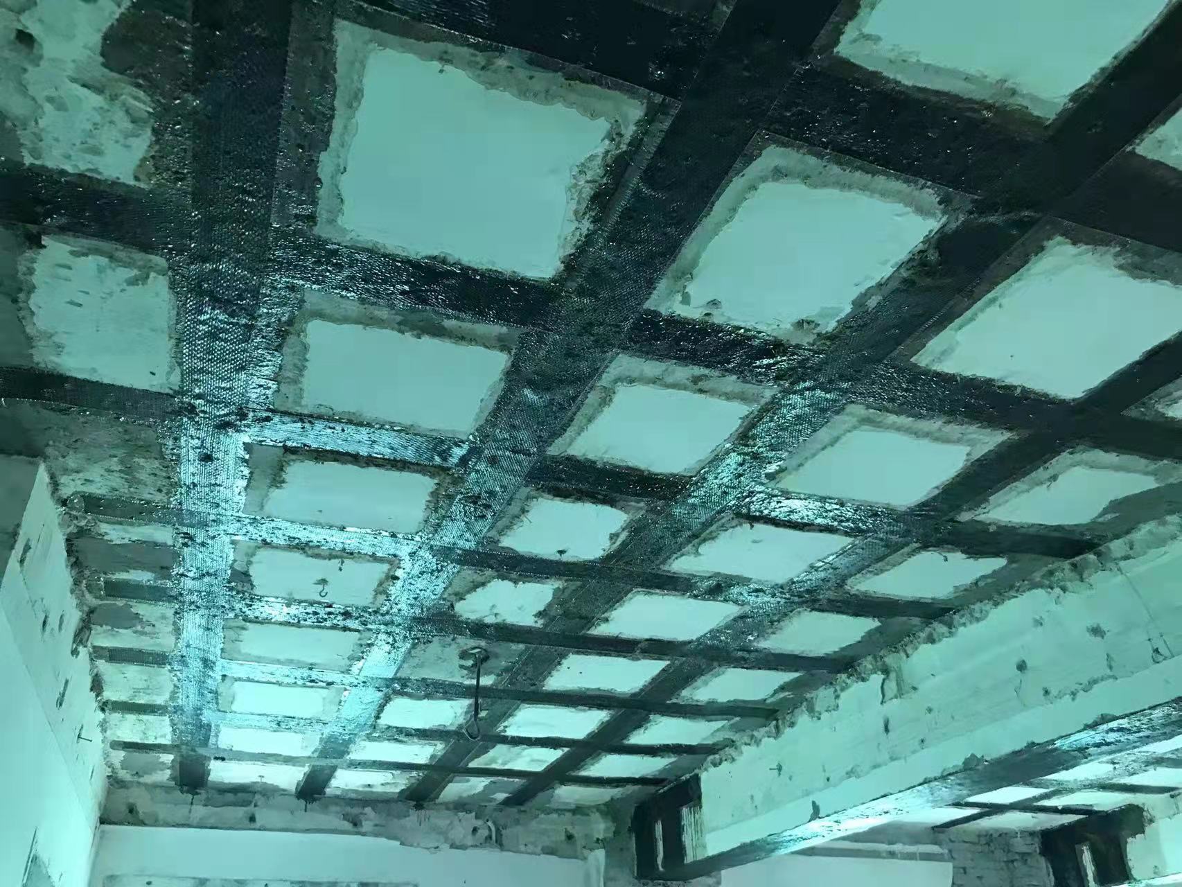 金口河粘碳纤维布施工工艺